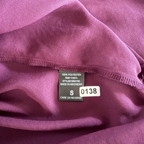 Ro & De Women’s Burgundy Wine Long Sleeve Button Down Shirt Blouse Size S - Picture 8 of 8